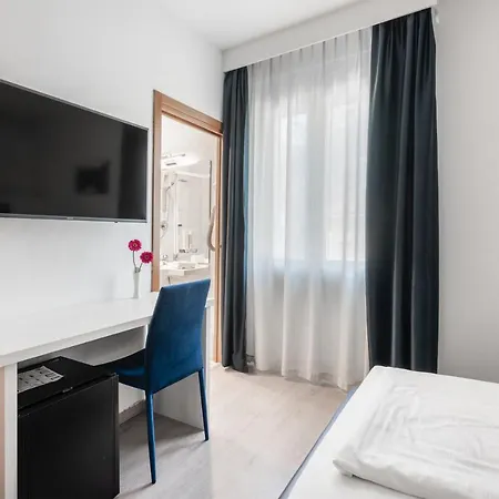 Otel De Nac Torbole Sul Garda