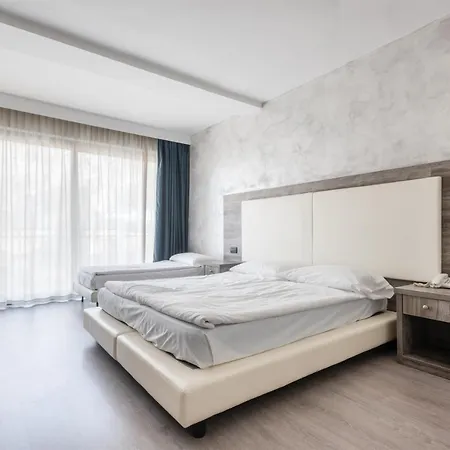Otel De Nac Torbole Sul Garda