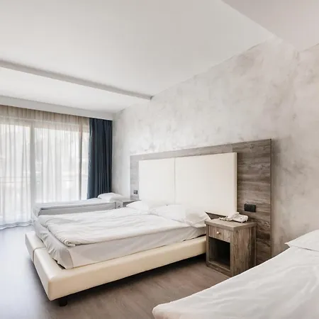 De Nac Otel
