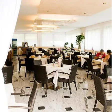 Otel De Nac Torbole Sul Garda