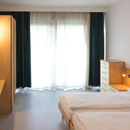 De Nac Otel 3*
